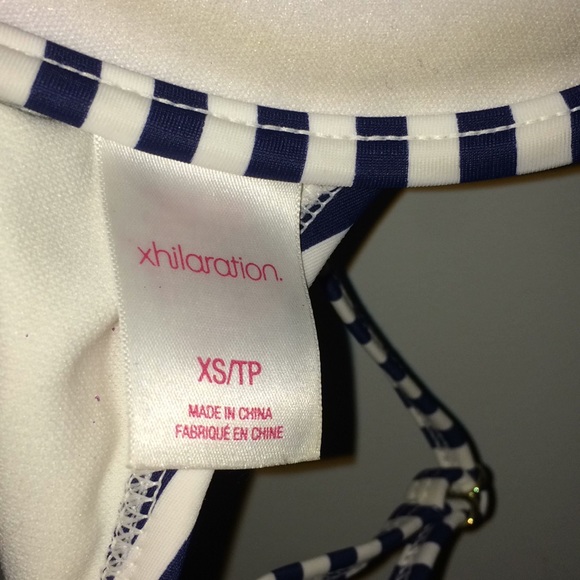 Striped bikini top - Picture 2 of 3